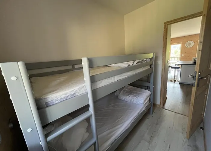 Cosy Au Pied Des Pistes Avec Parking Prive - Fr-1-787-114 Apartment *