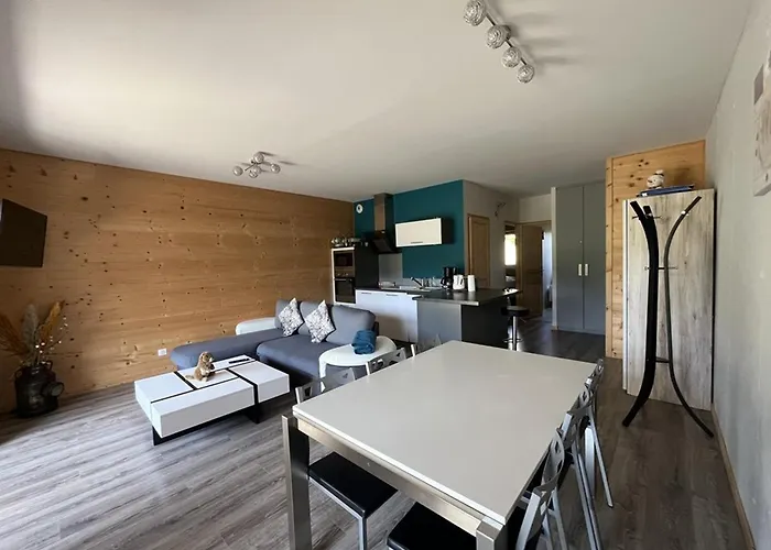 Apartment Cosy Au Pied Des Pistes Avec Parking Prive - Fr-1-787-114